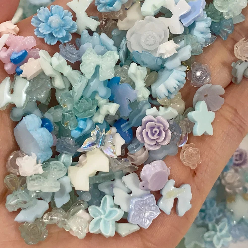 50g/Bag Random Blue Mixed Bow/Flower Nail Art Charms 500-600pcs  Resin Camellia/Bowknot Nails Decoration DIY Manicure Accessorie