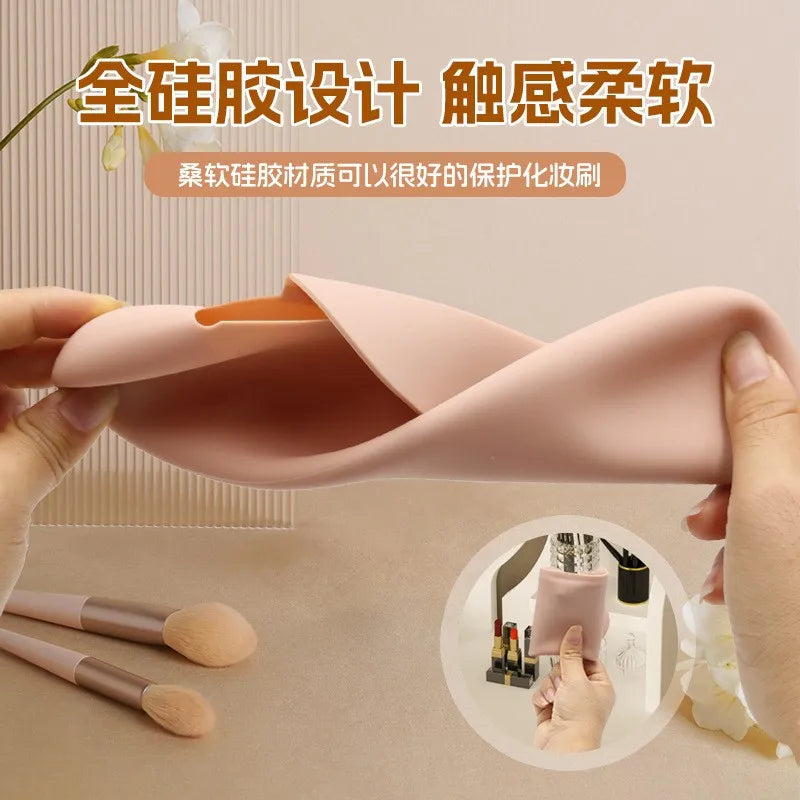 Silicone Travel Makeup Brush Holder - Anti-fall Out, Portable and Sleek Organizer for Cosmetic Face Brushes