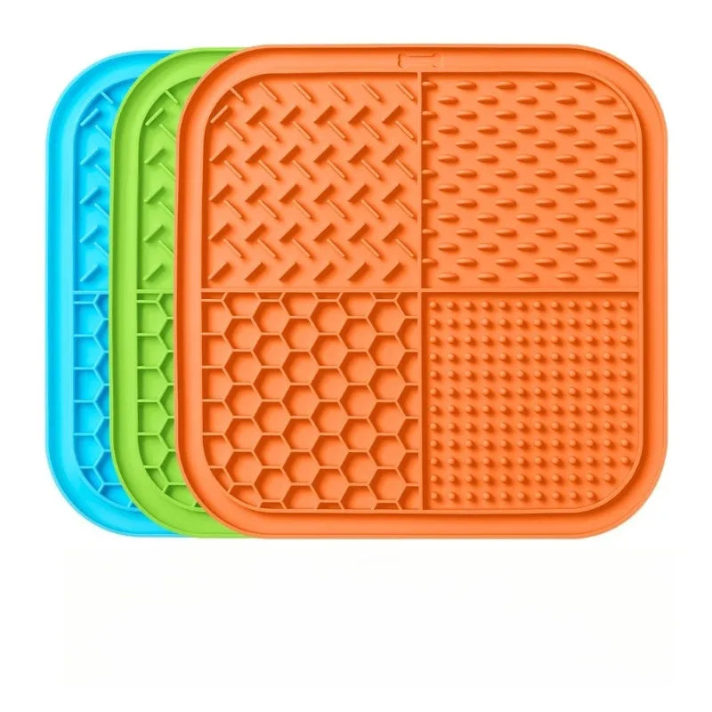 Pets Silicone Lick Mat for Dogs Cats Slow Food Plate Suction Cups Bathing Distraction Pets Sucker Food Training Feeder Supplies