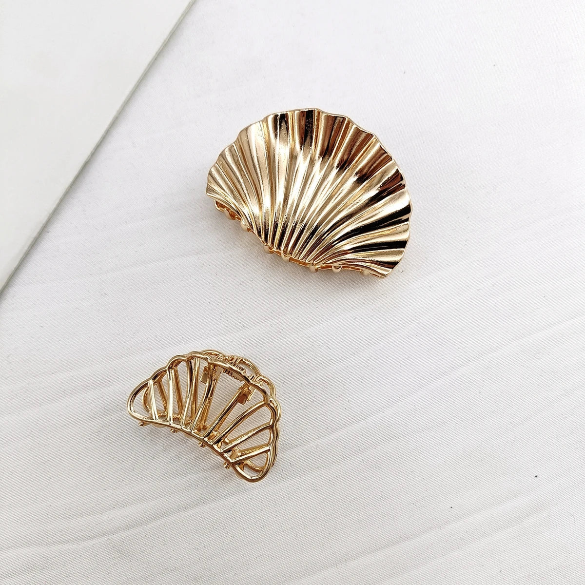 1/2 PCS Metal Irregular Texture Shell Shape Hair Claw Clips for Women Girls Hairclip Ponytail Hair Pins Fashion Hair Accessories