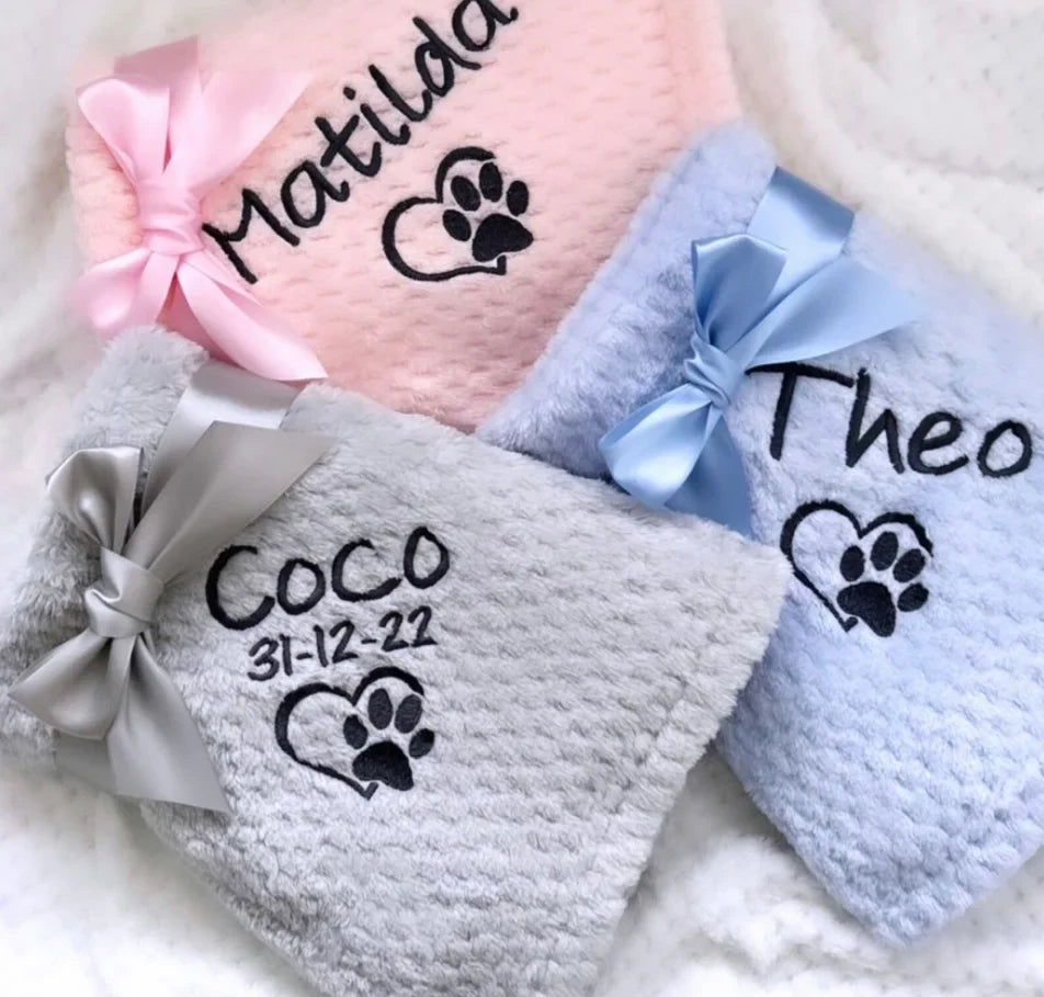 Dog / Cat Blanket- Personalised Dog Blanket - Puppy Blanket - Paw Print Blanket - Super Soft Pet Blanket - Embroidered Blanket