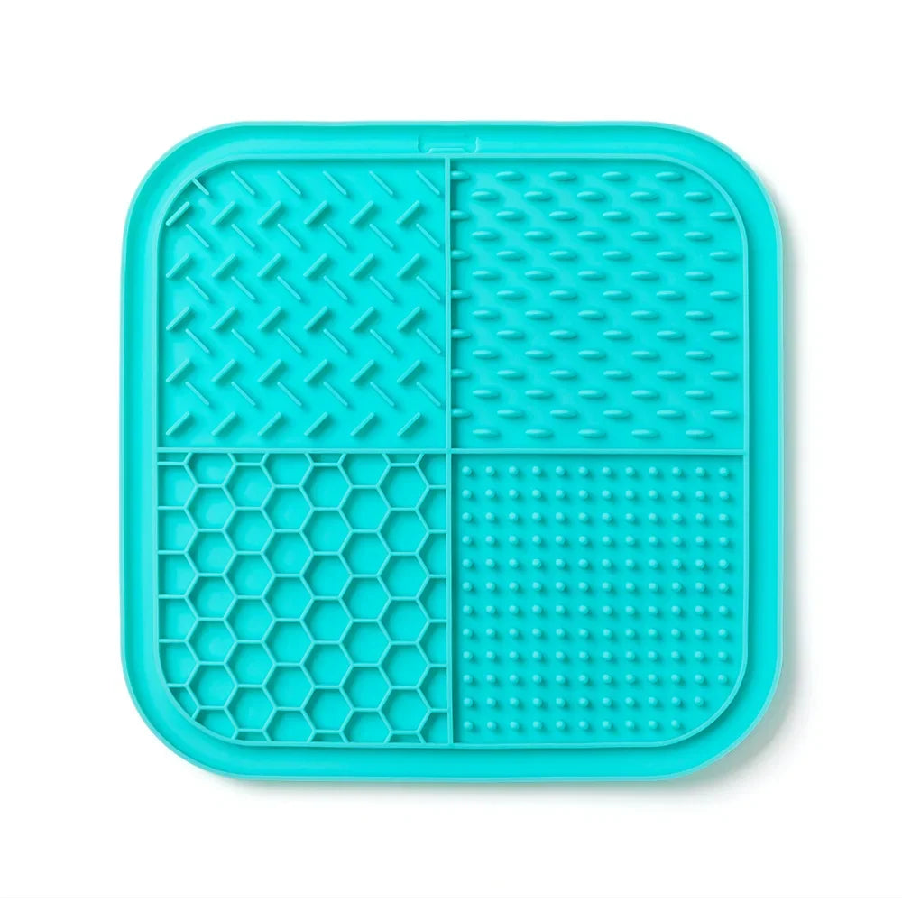Pets Silicone Lick Mat for Dogs Cats Slow Food Plate Suction Cups Bathing Distraction Pets Sucker Food Training Feeder Supplies