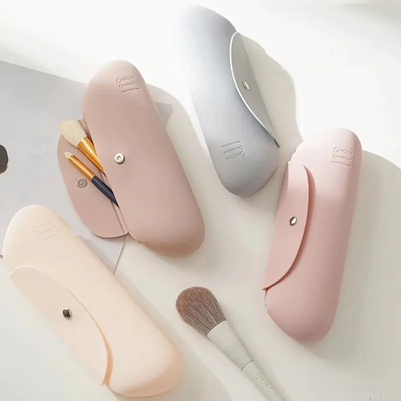 Silicone Travel Makeup Brush Holder - Anti-fall Out, Portable and Sleek Organizer for Cosmetic Face Brushes